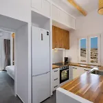 Villa α Peaceful Seafront Escape In Santorini- Sonus Mare *
