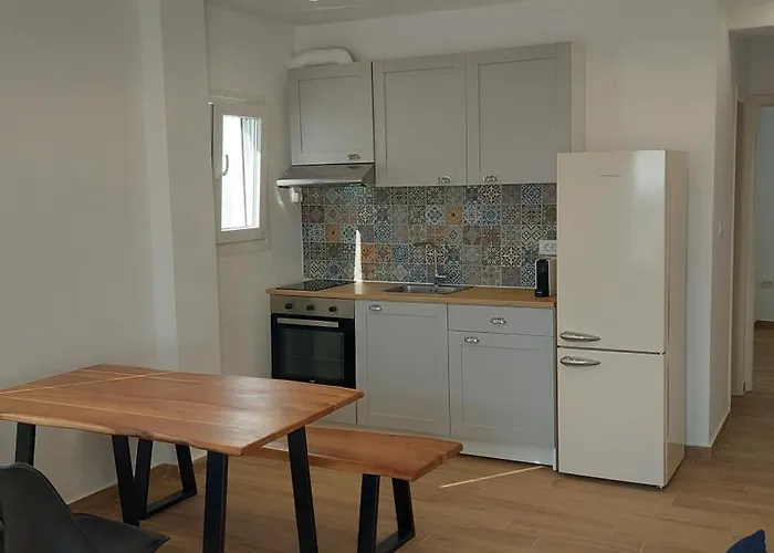 α Peaceful Seafront Escape In Santorini- Sonus Mare *