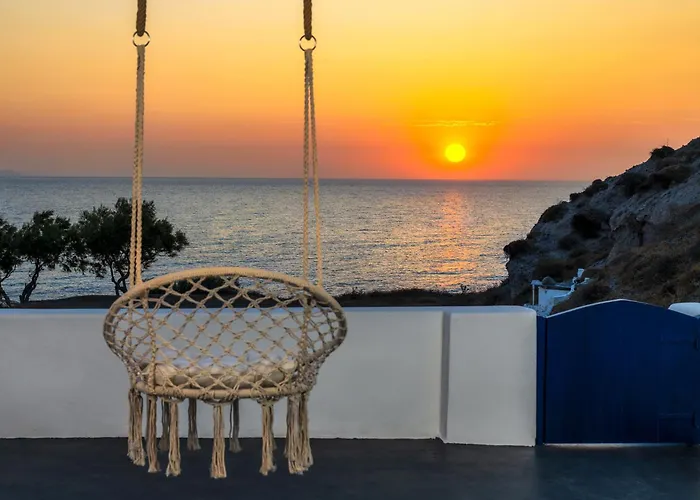 α Peaceful Seafront Escape In Santorini- Sonus Mare