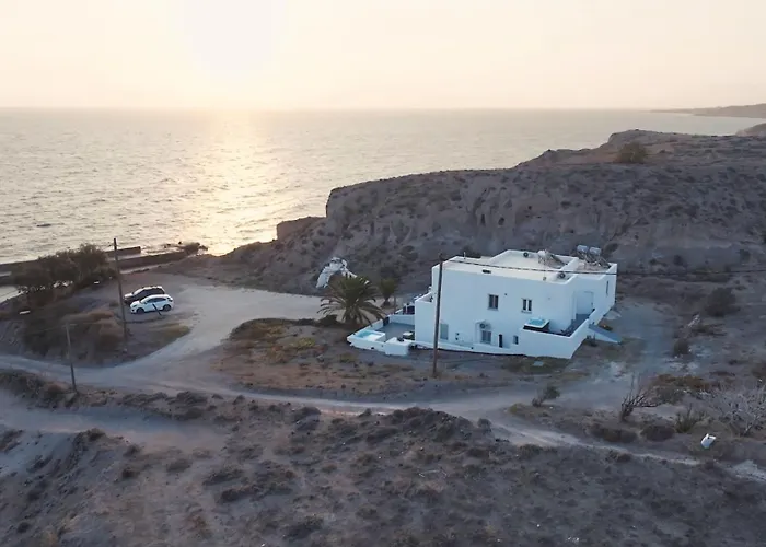 α Peaceful Seafront Escape In Santorini- Sonus Mare