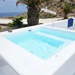 α Peaceful Seafront Escape In Santorini- Sonus Mare
