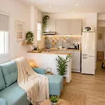 α Peaceful Seafront Escape In Santorini- Sonus Mare
