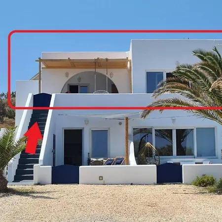 Peaceful Seafront Retreat In Santorini -sonus Mare