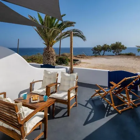 Peaceful Seafront Retreat In Santorini -Sonus Mare Beach Houses *