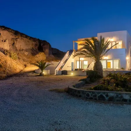 Peaceful Seafront Retreat In Santorini -Sonus Mare Beach Houses Vourvoulos