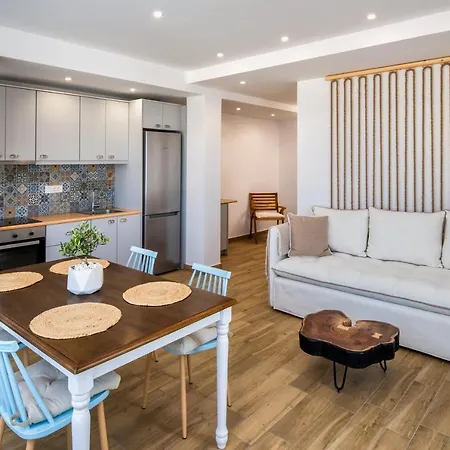 α Peaceful Seafront Escape In Santorini- Sonus Mare Vourvoúlos