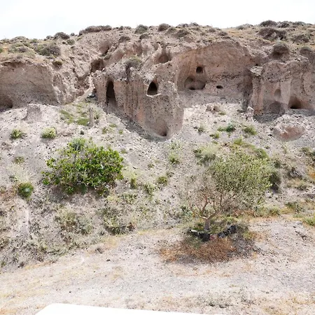 α Peaceful Seafront Escape In Santorini- Sonus Mare *