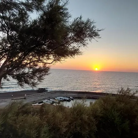 Peaceful Seafront Retreat In Santorini -Sonus Mare Beach Houses * Vourvoulos
