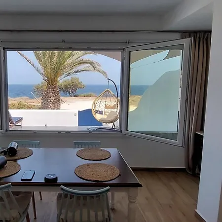 Peaceful Seafront Retreat In Santorini -Sonus Mare Beach Houses
