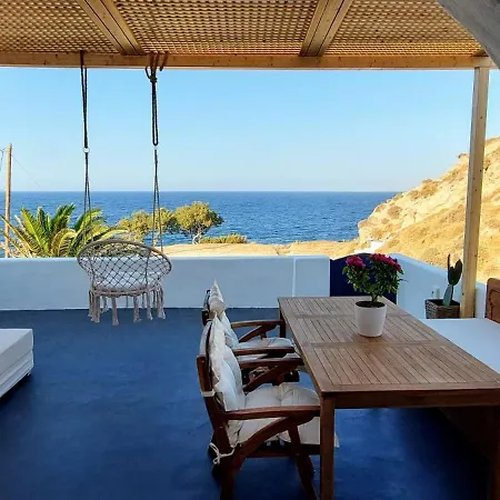 Peaceful Seafront Retreat In Santorini -Sonus Mare Beach Houses Apartment *
