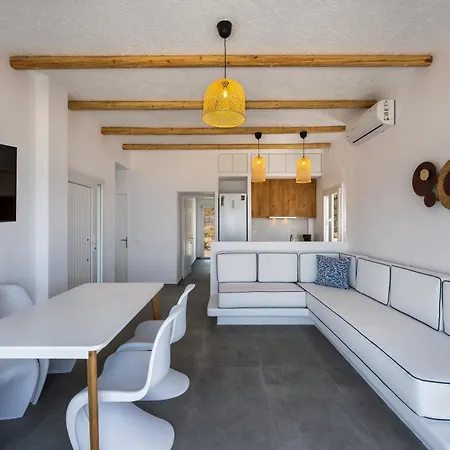 Peaceful Seafront Retreat In Santorini -Sonus Mare Beach Houses Apartment