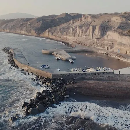Peaceful Seafront Retreat In Santorini -sonus Mare * Vourvoulos