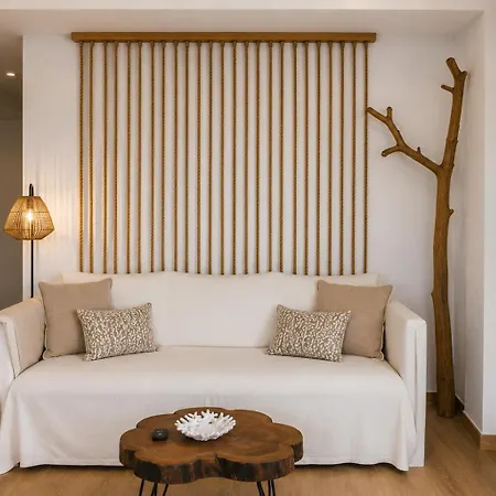 Villa α Peaceful Seafront Escape In Santorini- Sonus Mare *