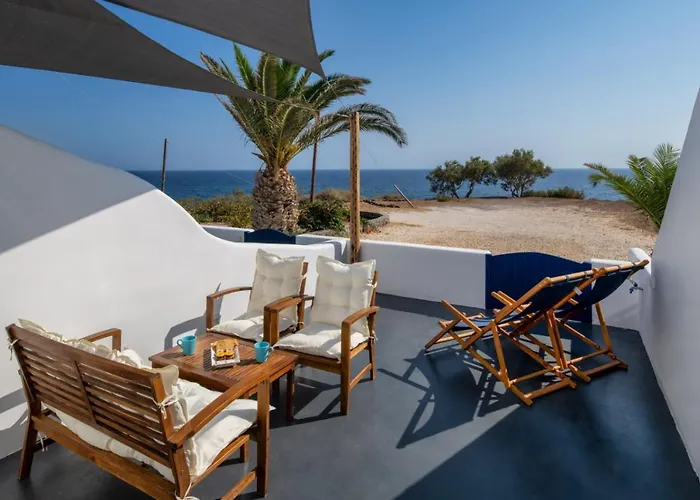 α Peaceful Seafront Escape In Santorini- Sonus Mare *