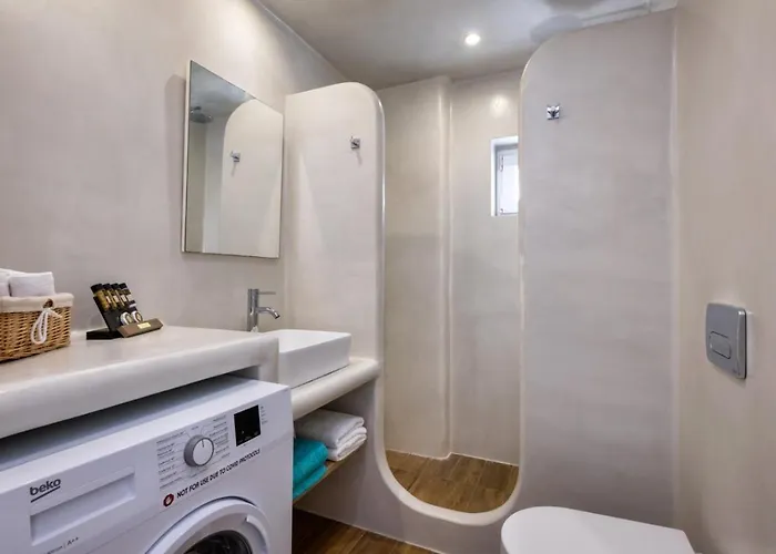 α Peaceful Seafront Escape In Santorini- Sonus Mare 别墅