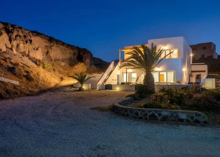 α Peaceful Seafront Escape In Santorini- Sonus Mare Vourvoúlos