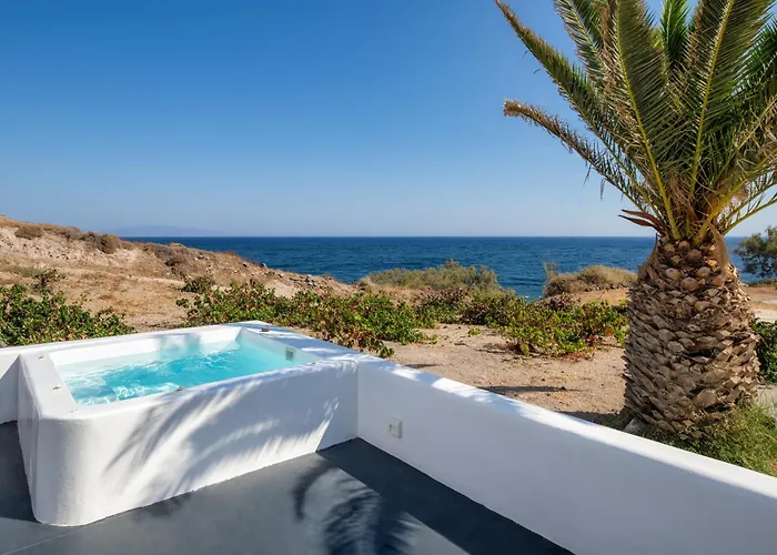 α Peaceful Seafront Escape In Santorini- Sonus Mare