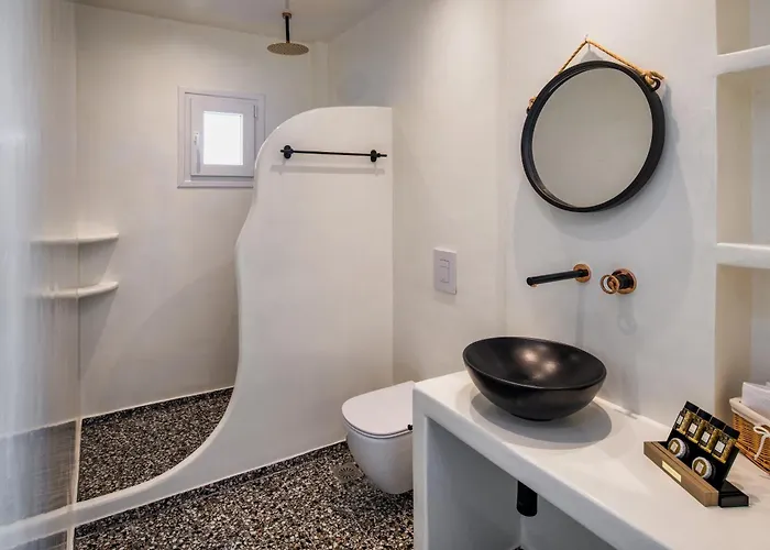 α Peaceful Seafront Escape In Santorini- Sonus Mare 빌라 Vourvoúlos