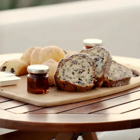 α Peaceful Seafront Escape In Santorini- Sonus Mare * Vourvoúlos