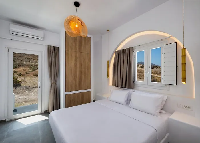 Villa α Peaceful Seafront Escape In Santorini- Sonus Mare Vourvoulos