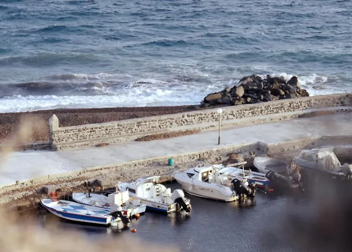 α Peaceful Seafront Escape In Santorini- Sonus Mare * Vourvoulos