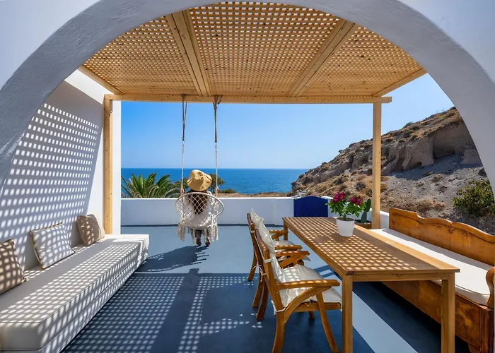 Villa α Peaceful Seafront Escape In Santorini- Sonus Mare Vourvoulos