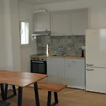 α Peaceful Seafront Escape In Santorini- Sonus Mare *