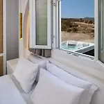 α Peaceful Seafront Escape In Santorini- Sonus Mare Vourvoúlos