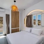 Villa α Peaceful Seafront Escape In Santorini- Sonus Mare Vourvoúlos