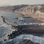 α Peaceful Seafront Escape In Santorini- Sonus Mare * Vourvoúlos