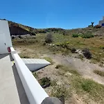 α Peaceful Seafront Escape In Santorini- Sonus Mare וילה *