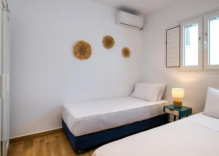 α Peaceful Seafront Escape In Santorini- Sonus Mare *