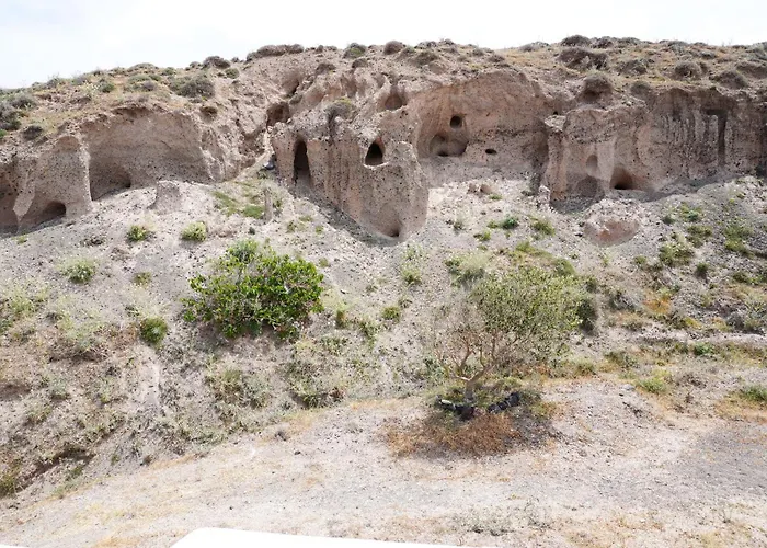 α Peaceful Seafront Escape In Santorini- Sonus Mare *